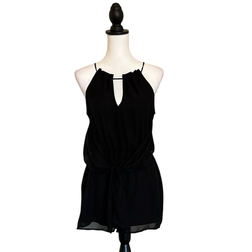 No Boundaries Black Sleeveless short Romper Size M